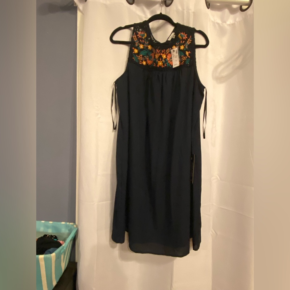 Navy blue midi dress with embroidered flowers